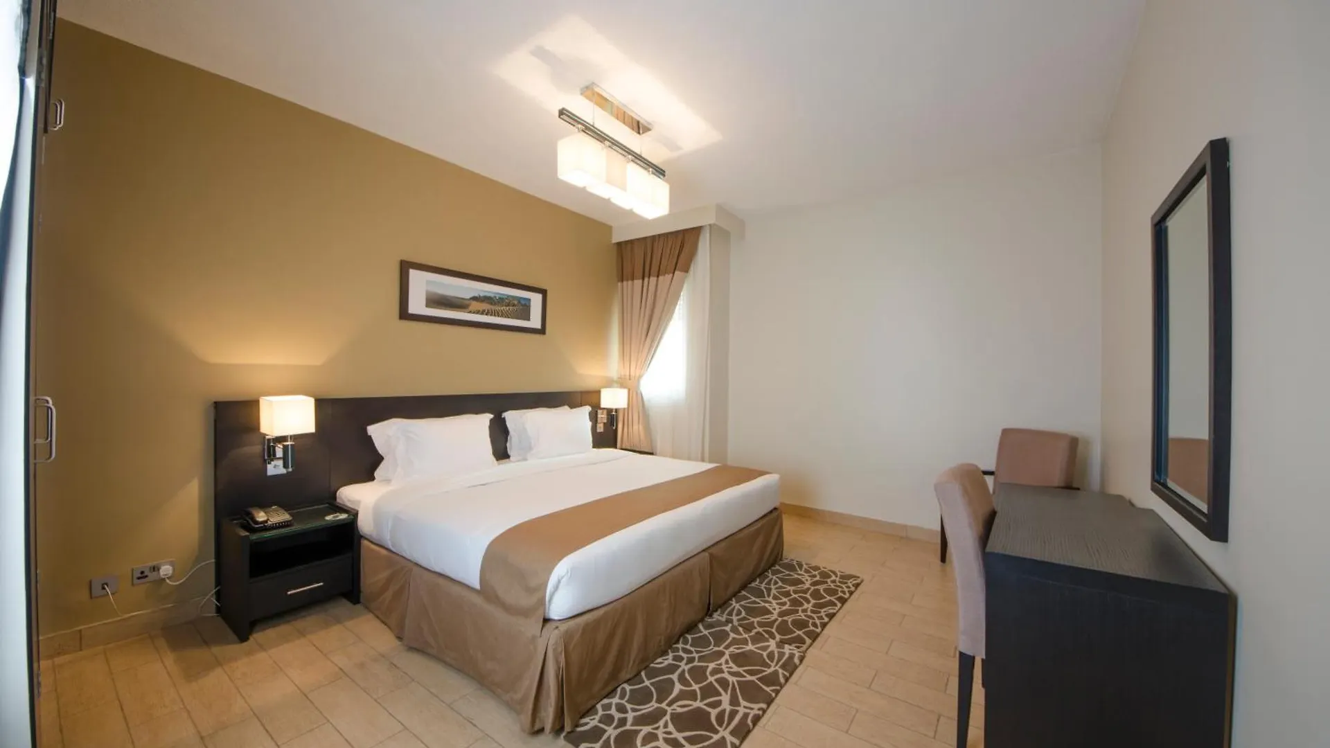 더 아파트, Dubai World Trade Centre Hotel Apartments